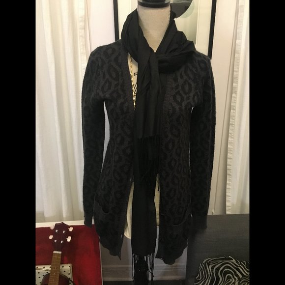Zara Leopard Pattern Button up Cardigan - Picture 1 of 4